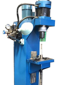 國內(nèi)鉚接機廠家哪家好？