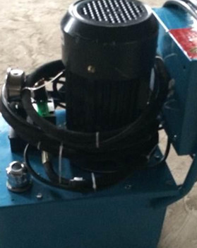 鉚接機脫模困難怎么辦？鉚接點容易撕裂怎么辦？