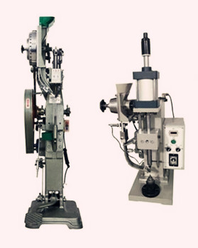 自動(dòng)送料鉚接機(jī)在連續(xù)工作時(shí)需注意什么？