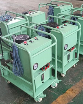 在合肥怎么才能購(gòu)買到滿意的液壓鉚接機(jī)？