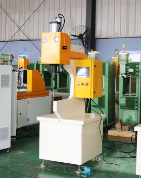 寧波徑向鉚接機(jī)廠家要怎么選擇？