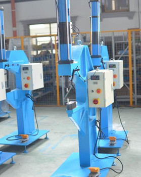 鉚接機定制時需要注意哪些？這幾個方面需留意！