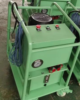 鉚接機(jī)鉚接后鉚釘開裂的原因有哪些？