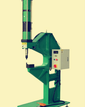 鉚接機的模具為什么容易斷裂？