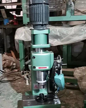 氣壓鉚接機(jī)的工作原理、特點(diǎn)和使用方法